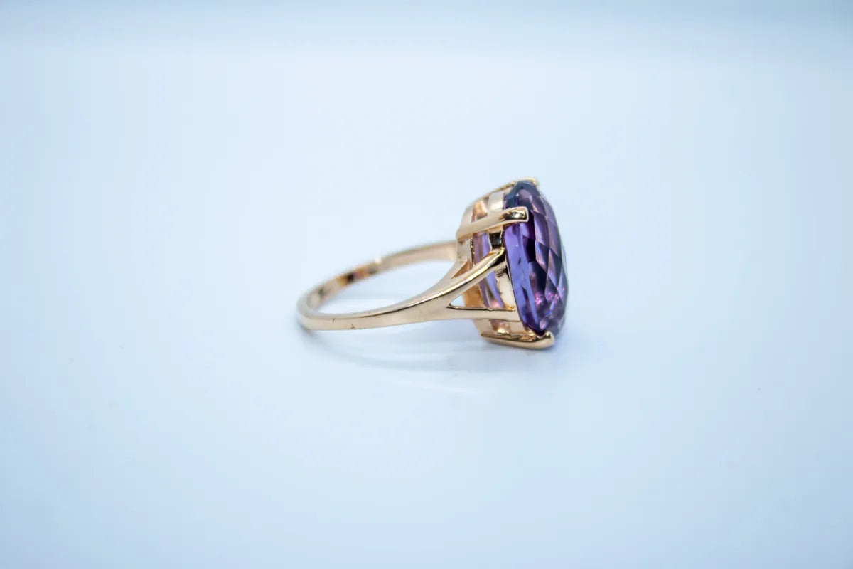 14 K Y/G Amethyst Ring