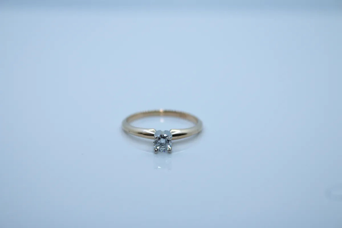14K Yellow Gold Diamond Ring Solitare