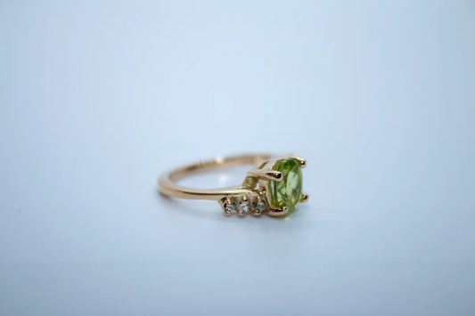 14 K Y/G Peridot and Diamond Ring