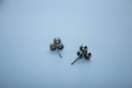 14 K White Gold 3 Stud Diamond Earrings