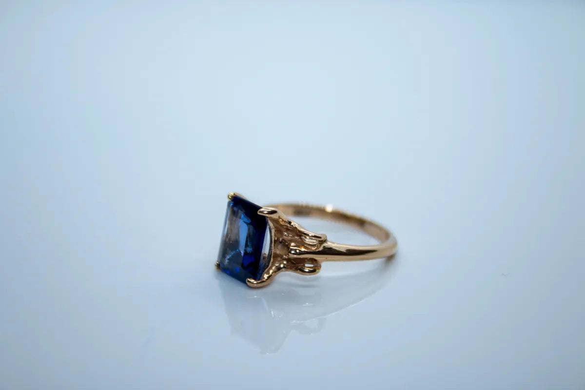 14K Yellow Gold Iolite Ring