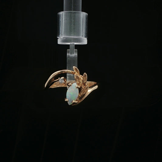 Elegant Nature Inspired 14k Gold Ring with Opal and diamond