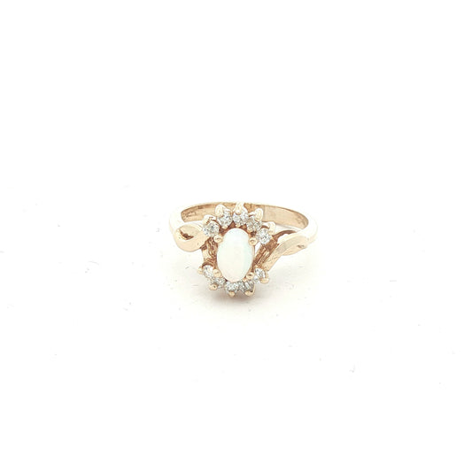 Estate Vintage 14K Yellow Gold Natural Opal and Diamond Ring