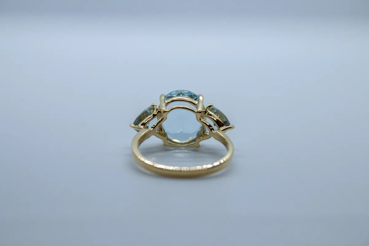 14 K Y/G Sky Blue Topaz Ring