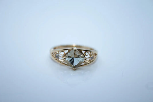 14K Yellow Gold Aqua Colored Ring