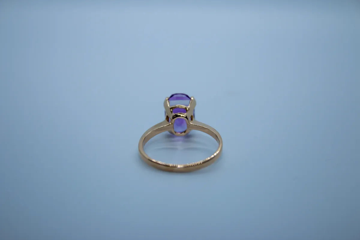 14 K Y/G Amethyst Ring, Oval Cut